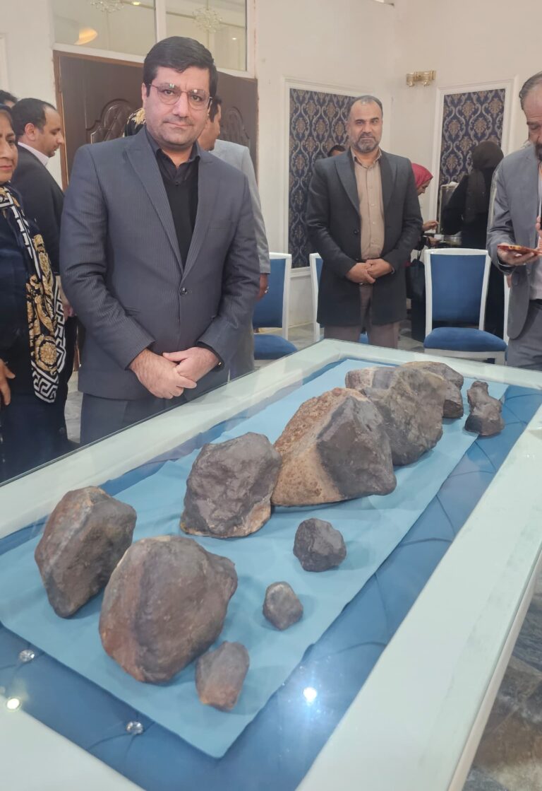 دکتر مسعود کیانی شهاب سنگ شناس